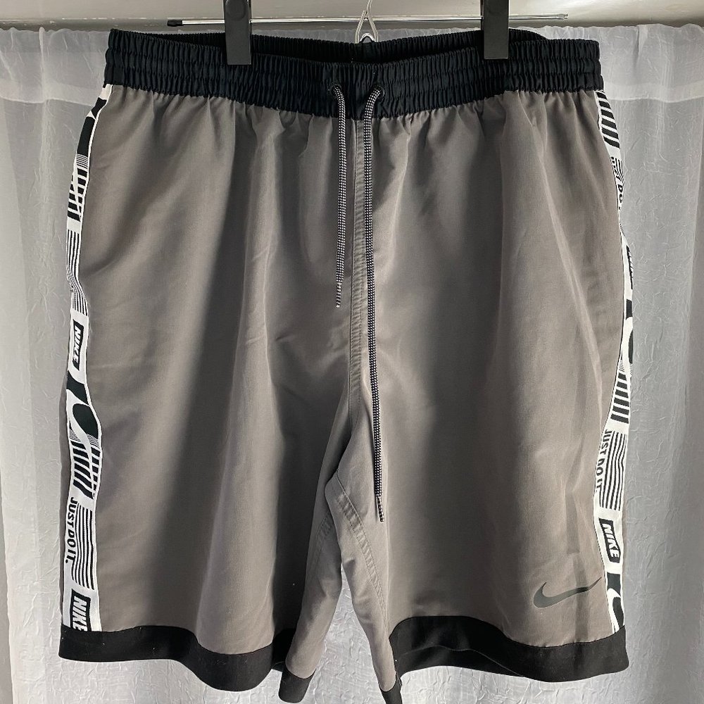 Nike Men's XL gray drawstring swim trunks